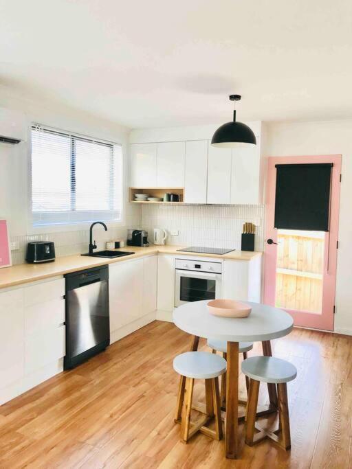 The Blush House Apartment Hobart Luaran gambar